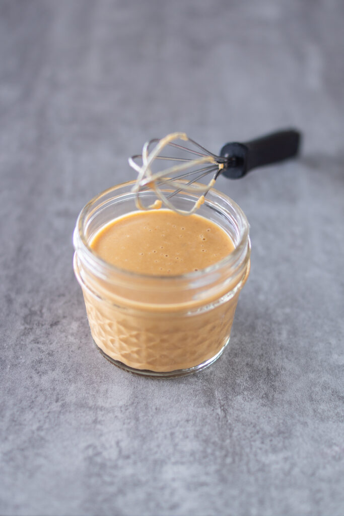 Erdnussdressing für Bowls und Salate LieberBacken