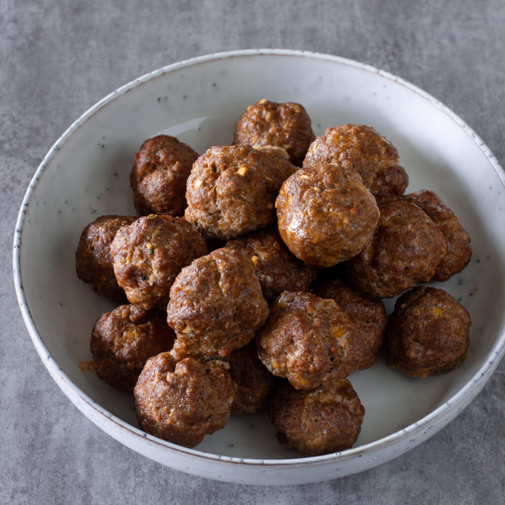 Hackbällchen im Ofen | 30-Minuten Rezept - LieberBacken