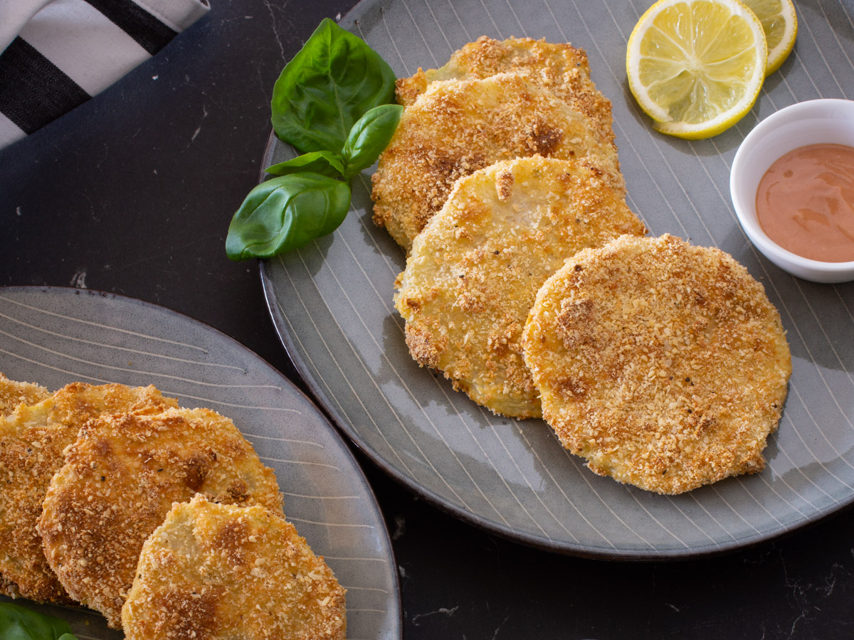 Kohlrabischnitzel mit Parmesan