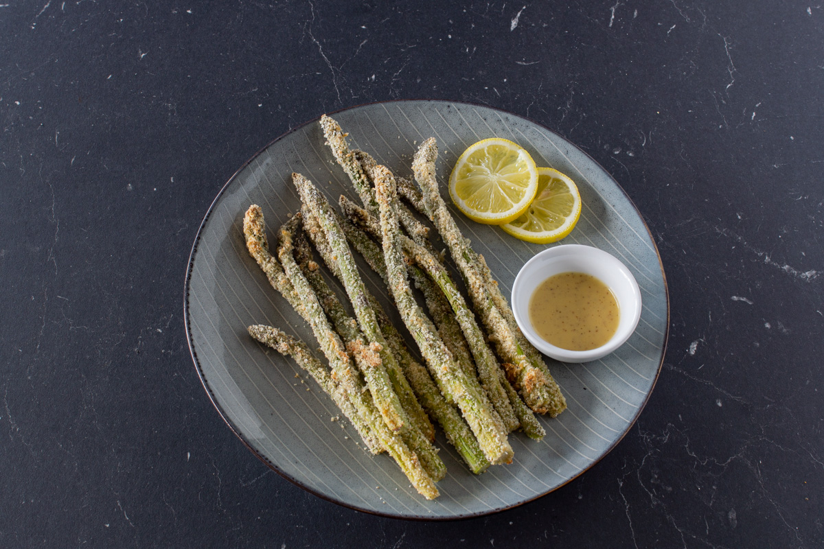 Knuspriger Spargel mit Parmesan