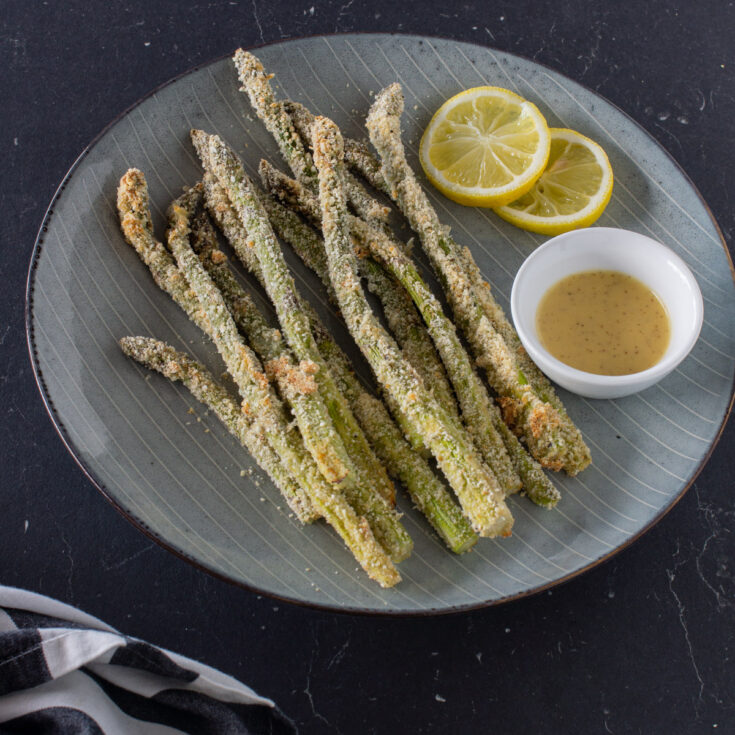 Spargel im Ofen mit Käsekruste