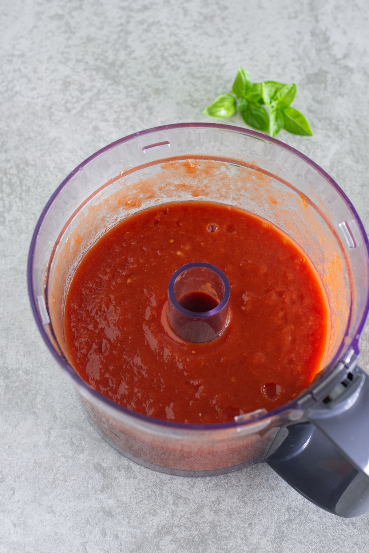 San Marzano Tomaten zerkleinern oder pürieren