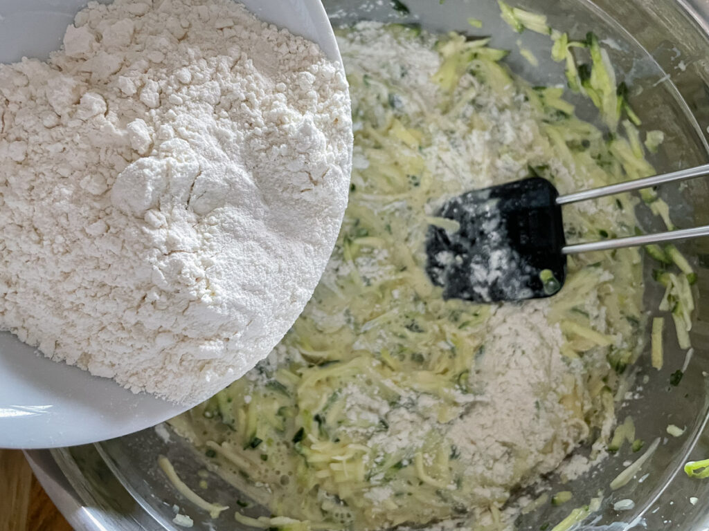 Herzhafter Zucchinikuchen - LieberBacken