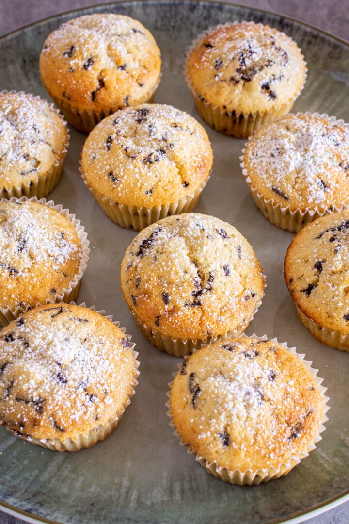 Fluffige Vanillemuffins mit Streuseln - LieberBacken